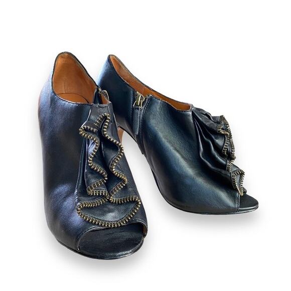 Elizabeth & James Ruffle Peep Toe Stiletto Shoes Sz 7.5B Black Leather Edgy - Picture 3 of 12